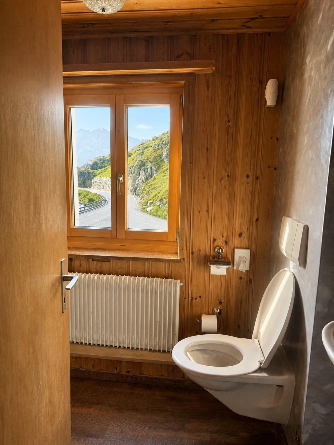 Privates Badezimmer des traditionellen Alpenzimmers